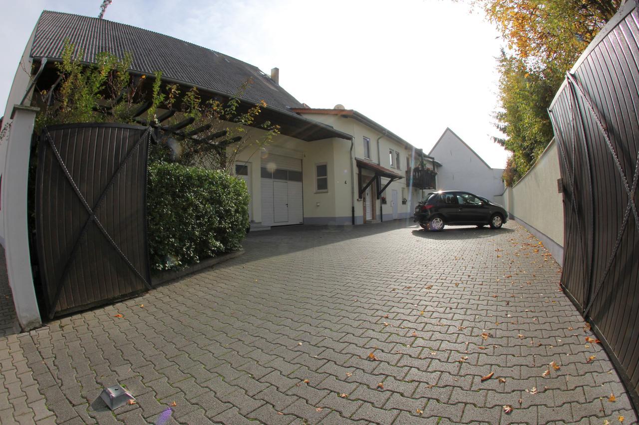 Zum Lowen Hotel Weiterstadt Dış mekan fotoğraf