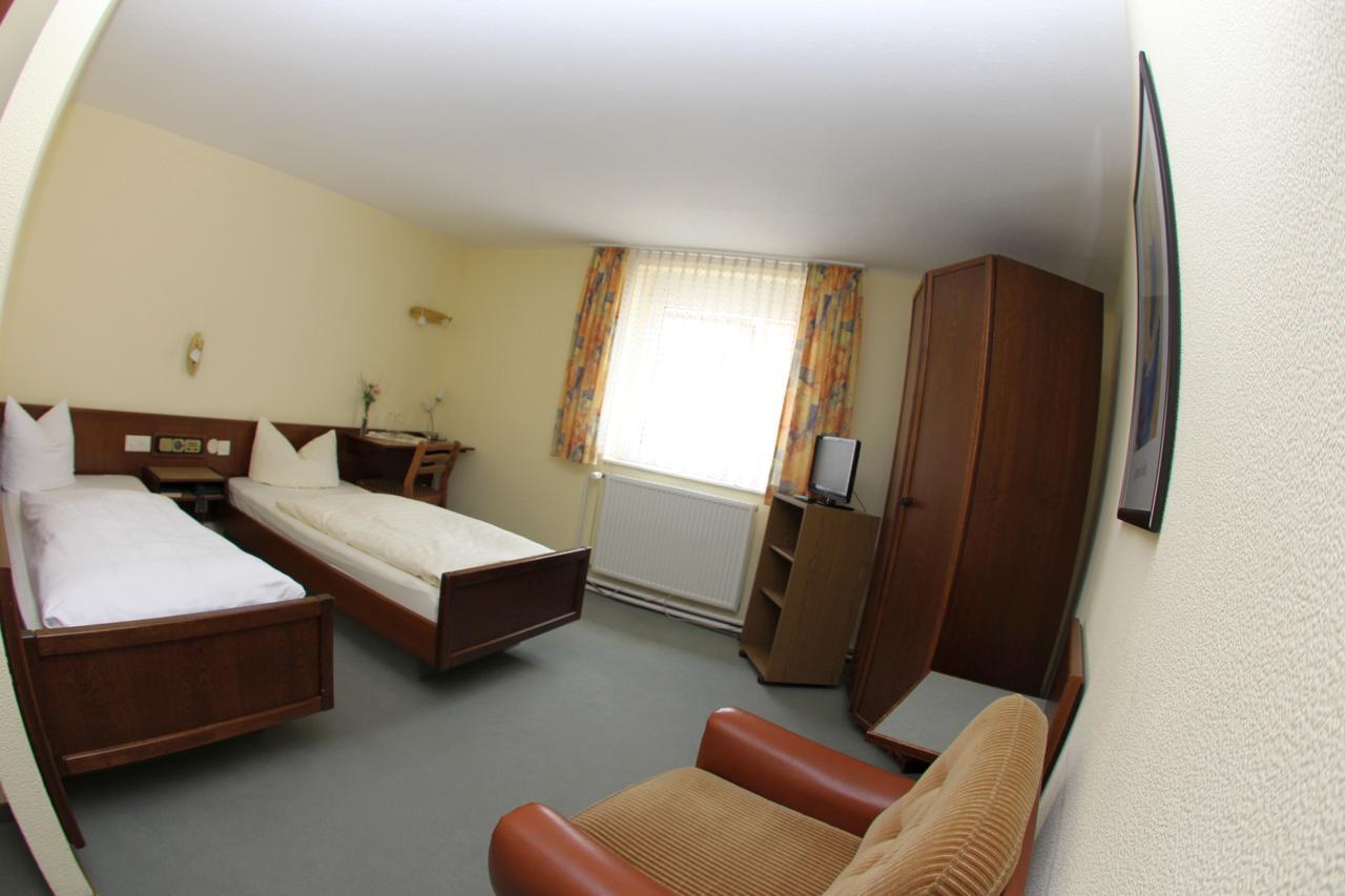 Zum Lowen Hotel Weiterstadt Dış mekan fotoğraf