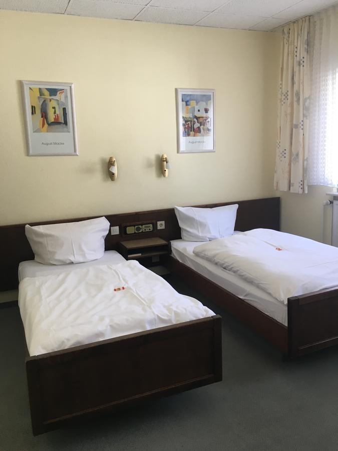 Zum Lowen Hotel Weiterstadt Dış mekan fotoğraf